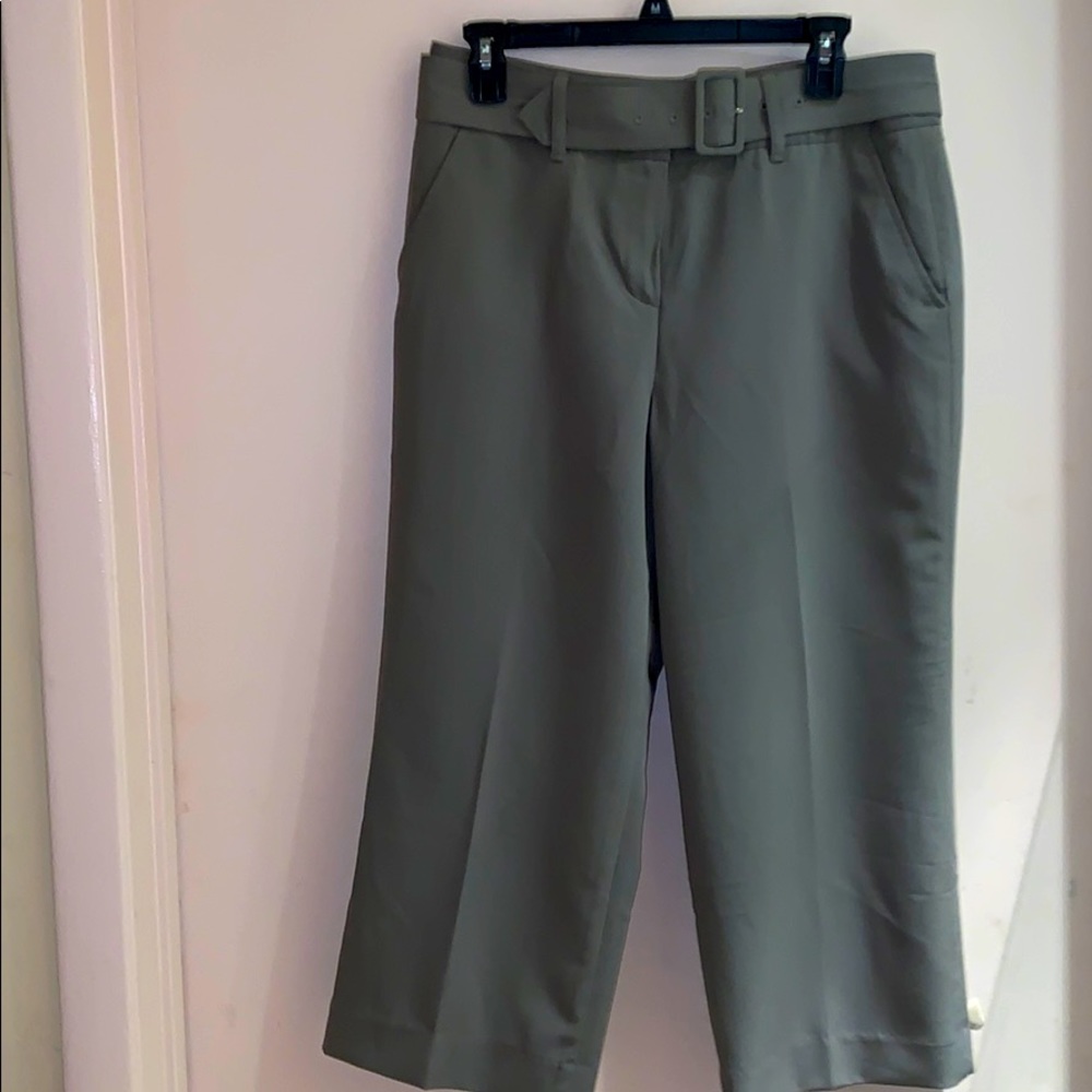 Green Capri pants